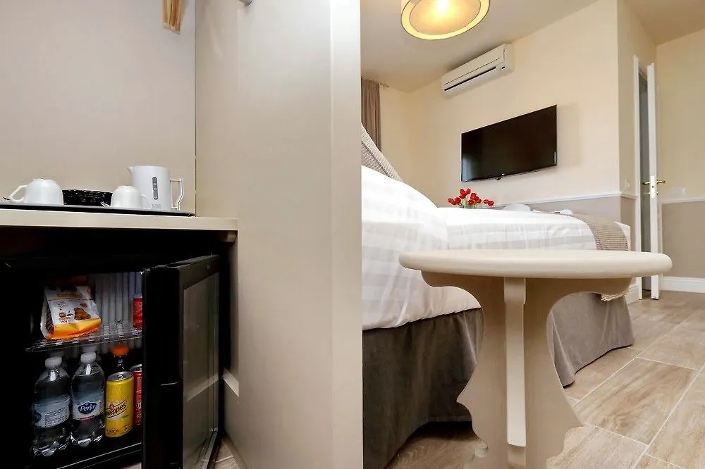 *** Hotel Flavius Italy
